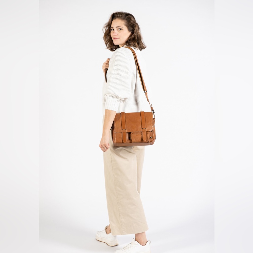 Miss Applepie - Caramel | Postbag | Aunts & Uncles - Picture 4 of 12
